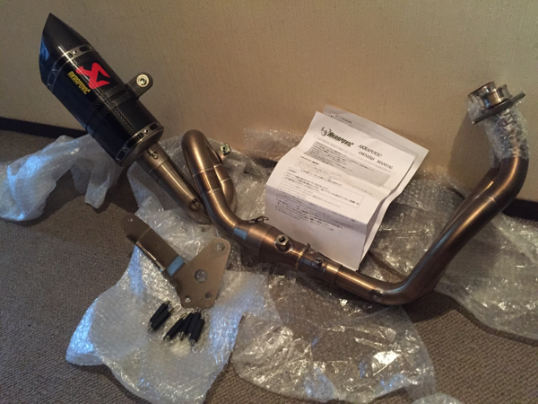 AKRAPOVIC YAMAHA MT-07 ステンカーボンフルエキ◎2ヶ月使用