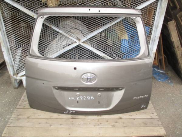 閉*T H24年 トヨタ アイシス P 後ゲートパネルのみ b●㈲№29288