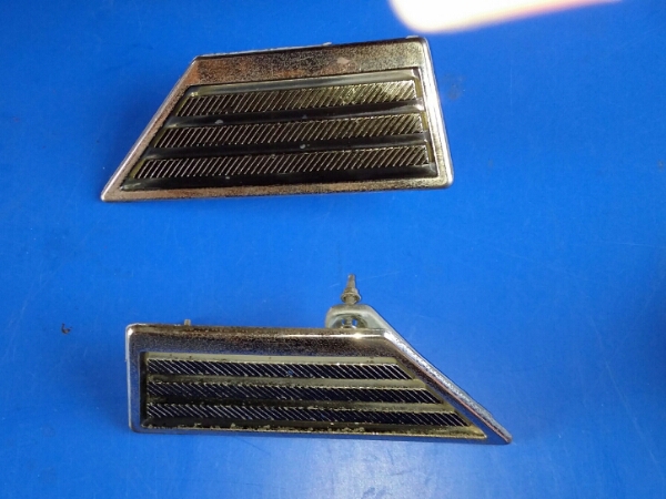 AE70 トヨタ カローラ サイドエンブレム 旧車