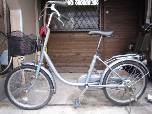 大阪!引取り歓迎!! 小径自転車20インチ 日本製です。年配の方も
