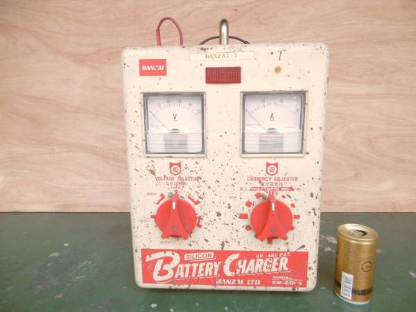 BANZAI ☆ バンザイ 多連結 バッテリー充電器 EM-20UD ※ 中古品(充電器  
