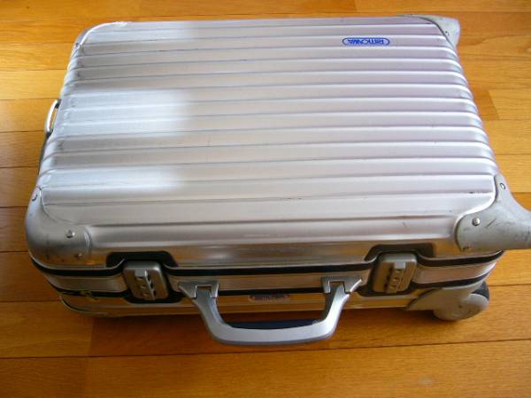 RIMOWA リモワ Silver Integral スーツケース　実用品