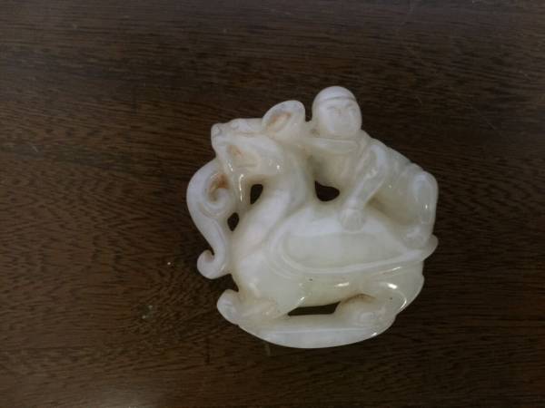 和田白玉　彫刻　詳細不明