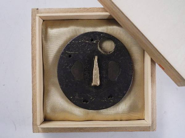 ◆栄◆唐津住 国吉 造 金象嵌 古鉄 鍔 刀装具 江戸期 6w1