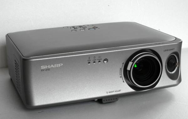 SHARP プロジェクター 「 XV-Z10 」 ランプ使用時間130時間 SHARP