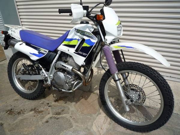 ホンダxl250 Md31 ディグリー 走行8510km 色 白 タイヤ 126cc 250cc 売買されたオークション情報 Yahooの商品情報をアーカイブ公開 オークファン Aucfan Com