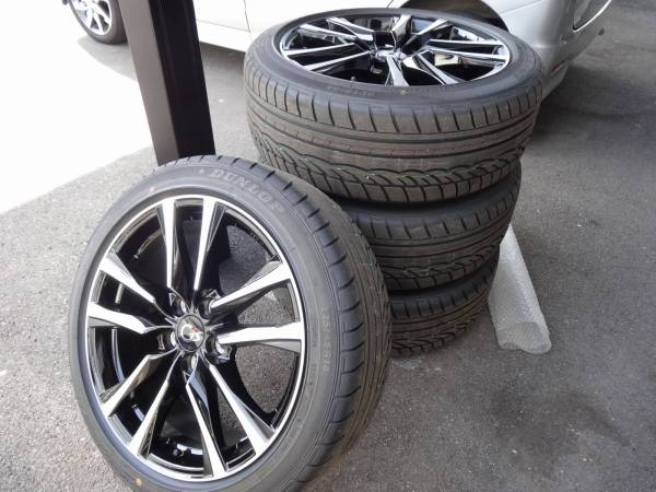 プリウスα G's純正18インチアルミホイール タイヤ 4本セット