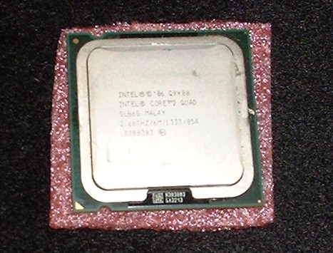 Intel Core ２ QUAD 2.5GHｚ／4M／1333 ＳＬB5W Q8300 美品