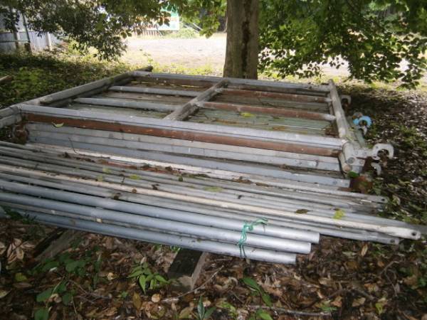 鋼製ローリングタワー足場