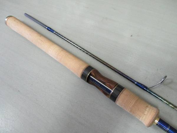 ☆シマノ）ワールドシャウラ 2701FF－2 中古（保付）☆