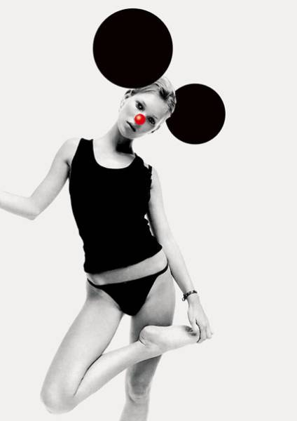 ケイトモス ポスター supreme disney ベアブリック ミッキー G(アート