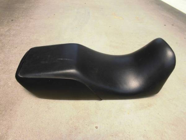 PMC製　GPZ400F用?シート