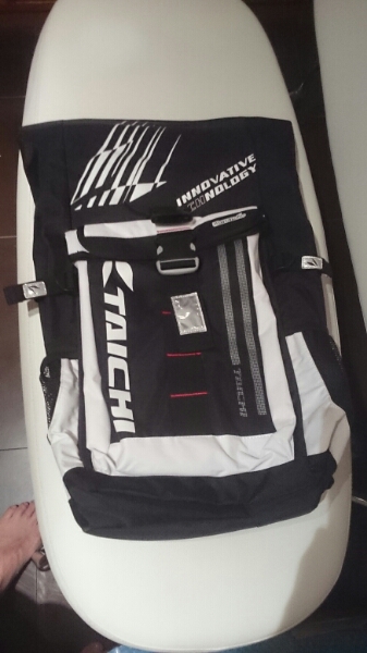 RSタイチ リュック ブラック／ホワイト_3