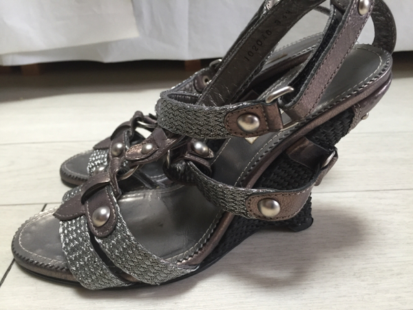 セブントゥエルブサーティー美品ストローウエッジサンダル34.522