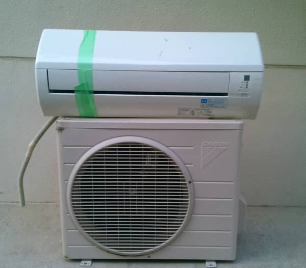 ダイキン DAIKIN F25LTES-W ルームエアコン（8畳） ジャンク(12畳未満 