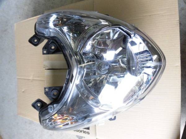 マジェスティーS/純正ヘッドライト