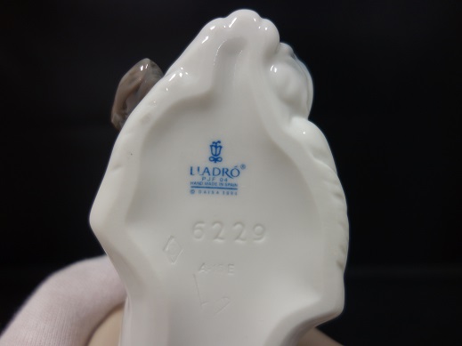 絶版品 リヤドロ 6229（LLADRO） 私のお友達 フィギュリン(リヤドロ 