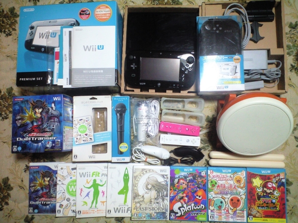 WiiU本体 32GB/スプラトゥーン 他全9本/タタコン/リモコン2個 他