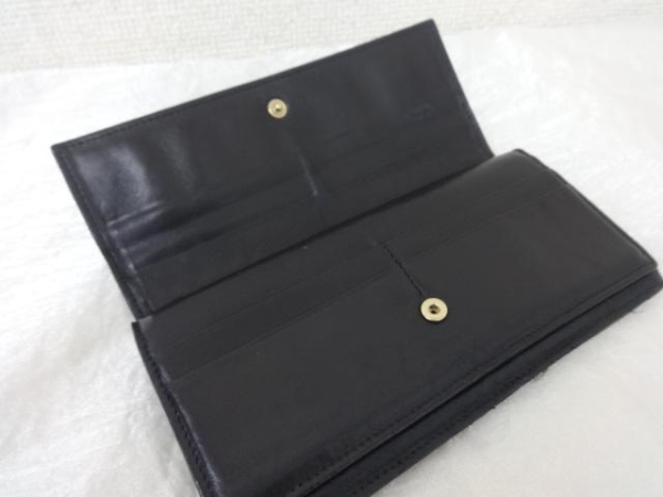 ボッテガヴェネタ 黒レザーWホック長財布 8-098