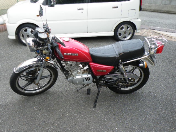 スズキ GN125H セパハンカスタム車走って曲がって止まります(51cc