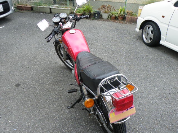 スズキ GN125H セパハンカスタム車走って曲がって止まります(51cc スズキ GN125H セパハンカスタム車走って曲がって止まります(51cc