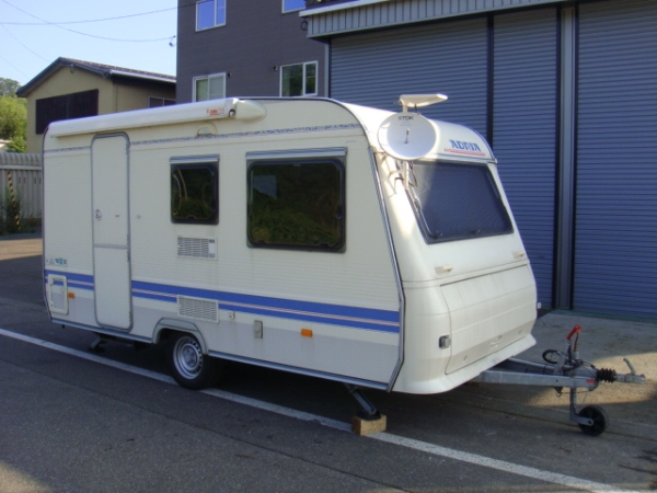 北海道 牽引免許不要 キャンピングトレーラー アドリア 