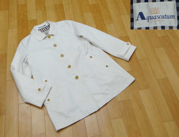 アクアスキュータム★薄手ハーフコートデザイン