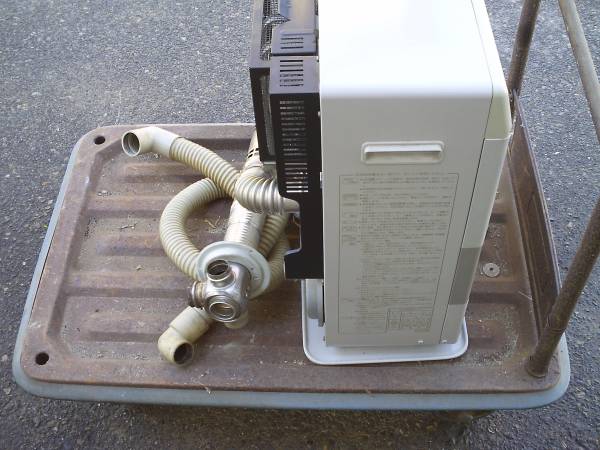 コロナインバーターFF-306S 密閉式石油ストーブ(石油ファンヒーター 