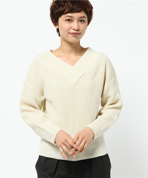 Jeanasis ジーナシス オフショルダーvネックプルオーバー トップス 売買されたオークション情報 Yahooの商品情報をアーカイブ公開 オークファン Aucfan Com