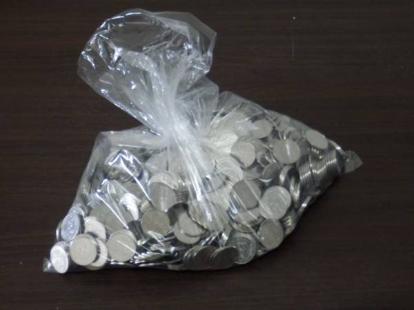 メダル/コイン スロット/パチスロ 同一絵柄25パイ1000枚 送料込g