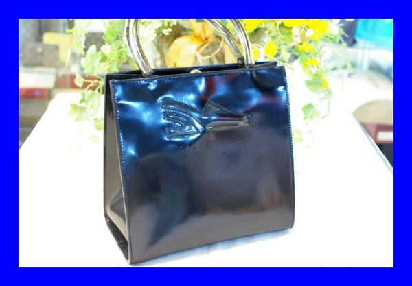 ★美品 フェラガモ カーフ ポーチ付 ハンドバッグ ブラック