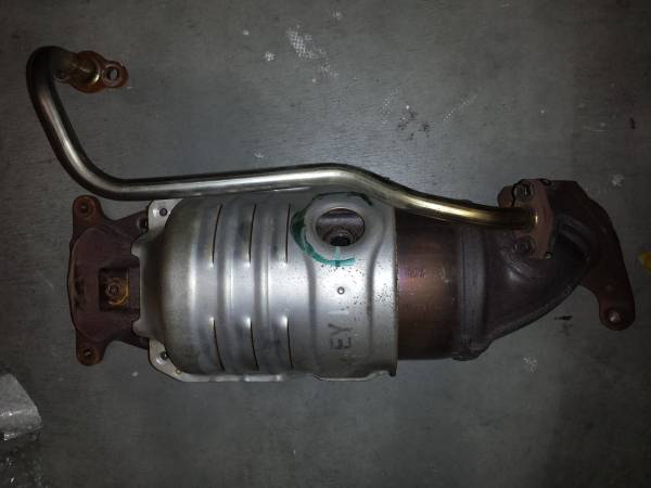 ステップワゴン　スパーダ　ＲＫ５　純正フロント触媒