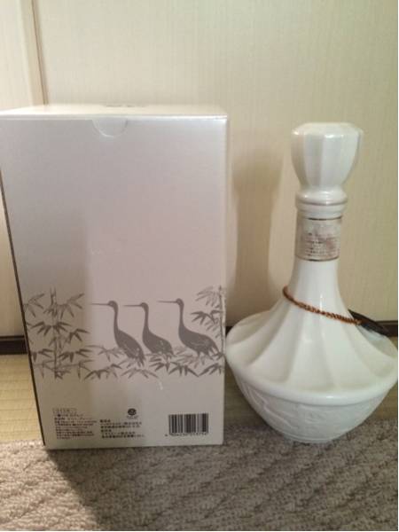 ニッカウイスキー鶴17年 陶器白ボトル 食品、飲料 ウイスキー 【公式通販】