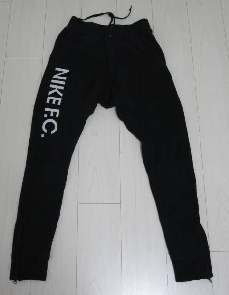 ナイキ NIKE FC スウェットパンツ　Sサイズ