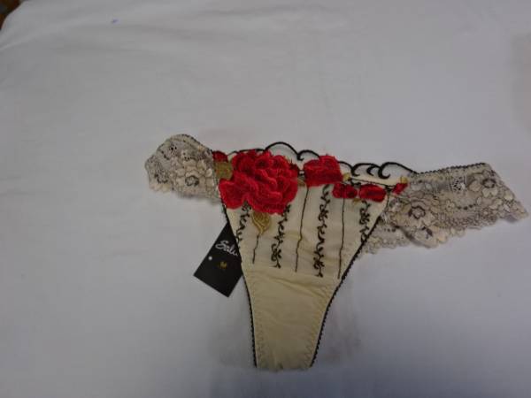 サルート【バーレスク】ソング★Lサイズ★BE