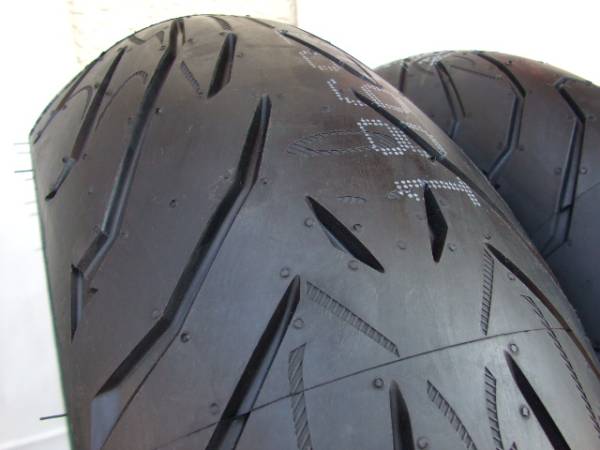 ピレリ エンジェルST 120/70ZR17 190/50ZR17 前後セット