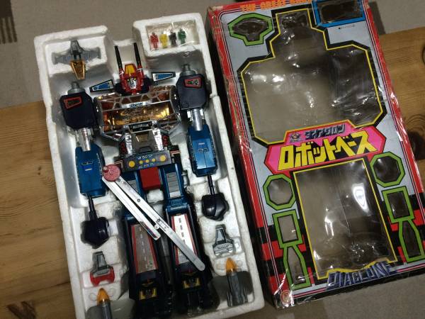 ほぼ完品!! 美品!! タカラ ダイアクロン ロボットベース ミクロ