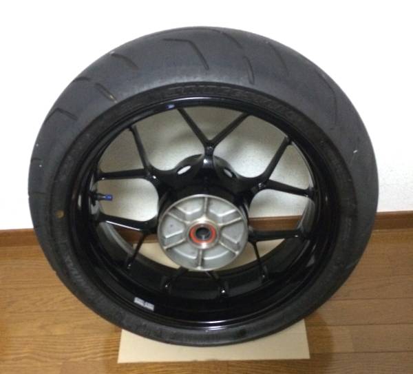 CBR1000RR SC59 純正 リアホイール 美品 CBR1000RRSC59純正リア