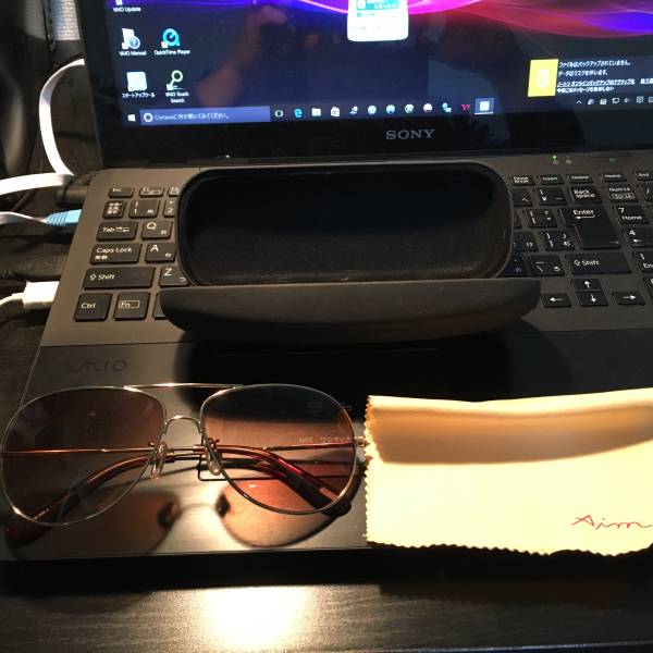 アイムaimサングラスキムタク着ゴールド