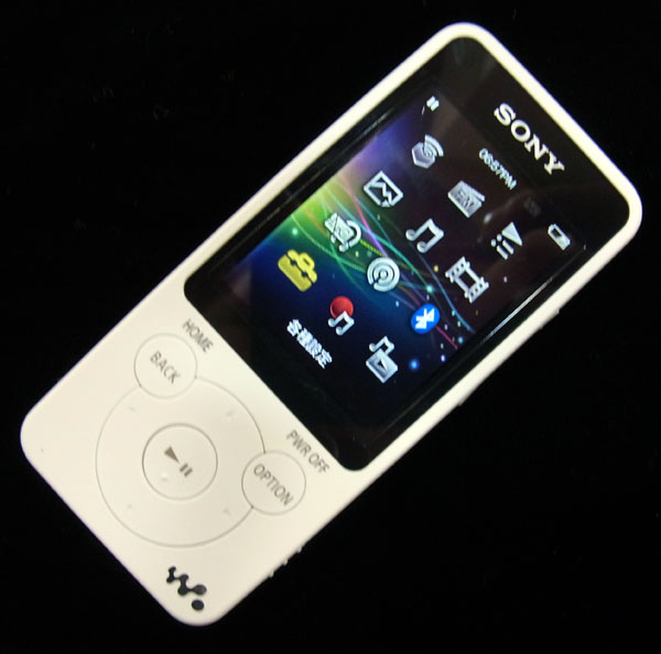 SONY ウォークマン NW-S14 8G ホワイト/中古美品 ケース付