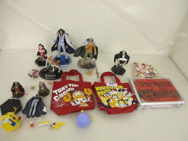 処分 ONE PIECE POP他 レイリー，バギー，ハンコック，ゾロ他[梱0.3