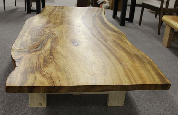 ☆大きな楠の高級一枚板座卓＜新品＞ ☆