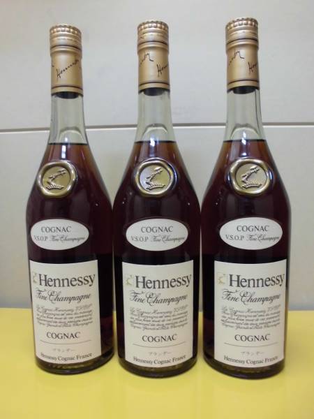 ヘネシーVSOP 旧ラベル 40度 700ml 未開栓 3本組 ヘネシー