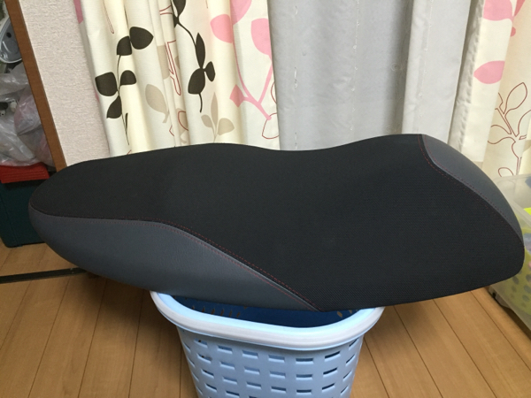 YAMAHA XSR125純正シート 赤ステッチ Amazon | ヤマハ発動機(Yamaha