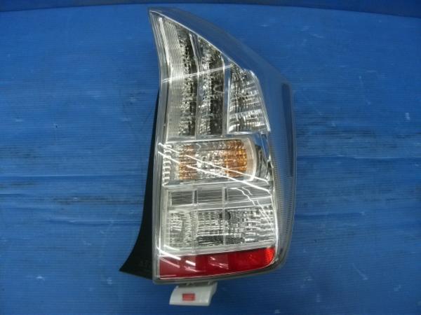 S【00】30プリウス前期純正LEDテールライト右用