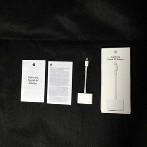 中古 Apple Lightning Digital AV Adapter MD826ZM/A