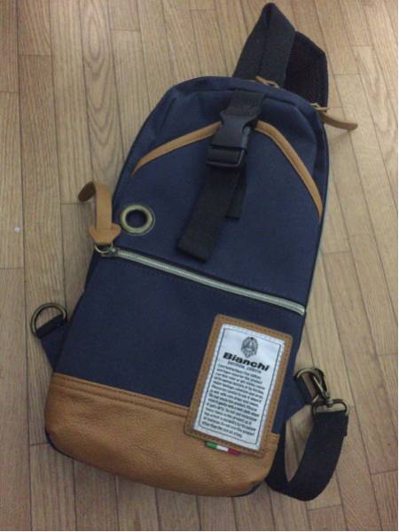 【中古】ビアンキ ボディバッグ ネイビー