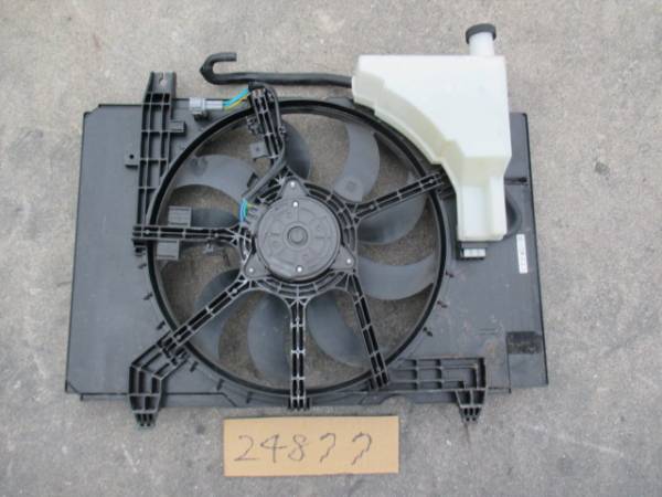 ◆◇キューブ Z12 22年 ラジエター電動ファン◇◆