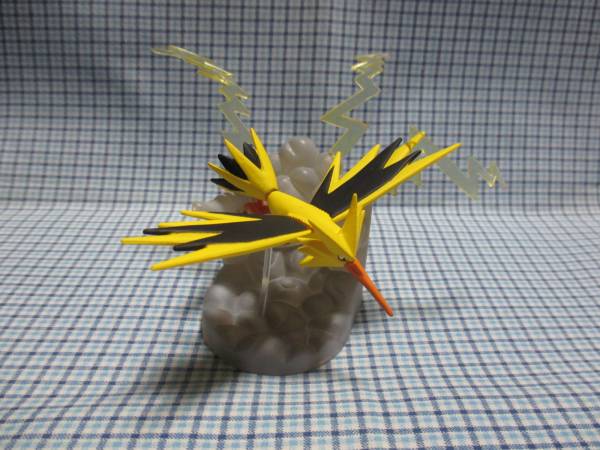 立体ポケモン図鑑 サンダー