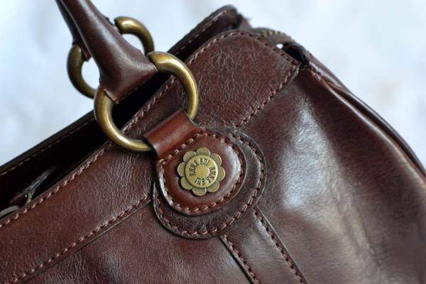 ☆ANNA SUIアナスイ レザーハンドバック 蝶 状態良好☆ ANNA SUI